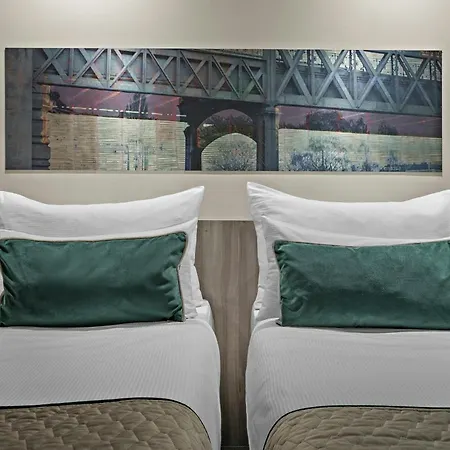 Leonardo Hotel Vienna City West-3